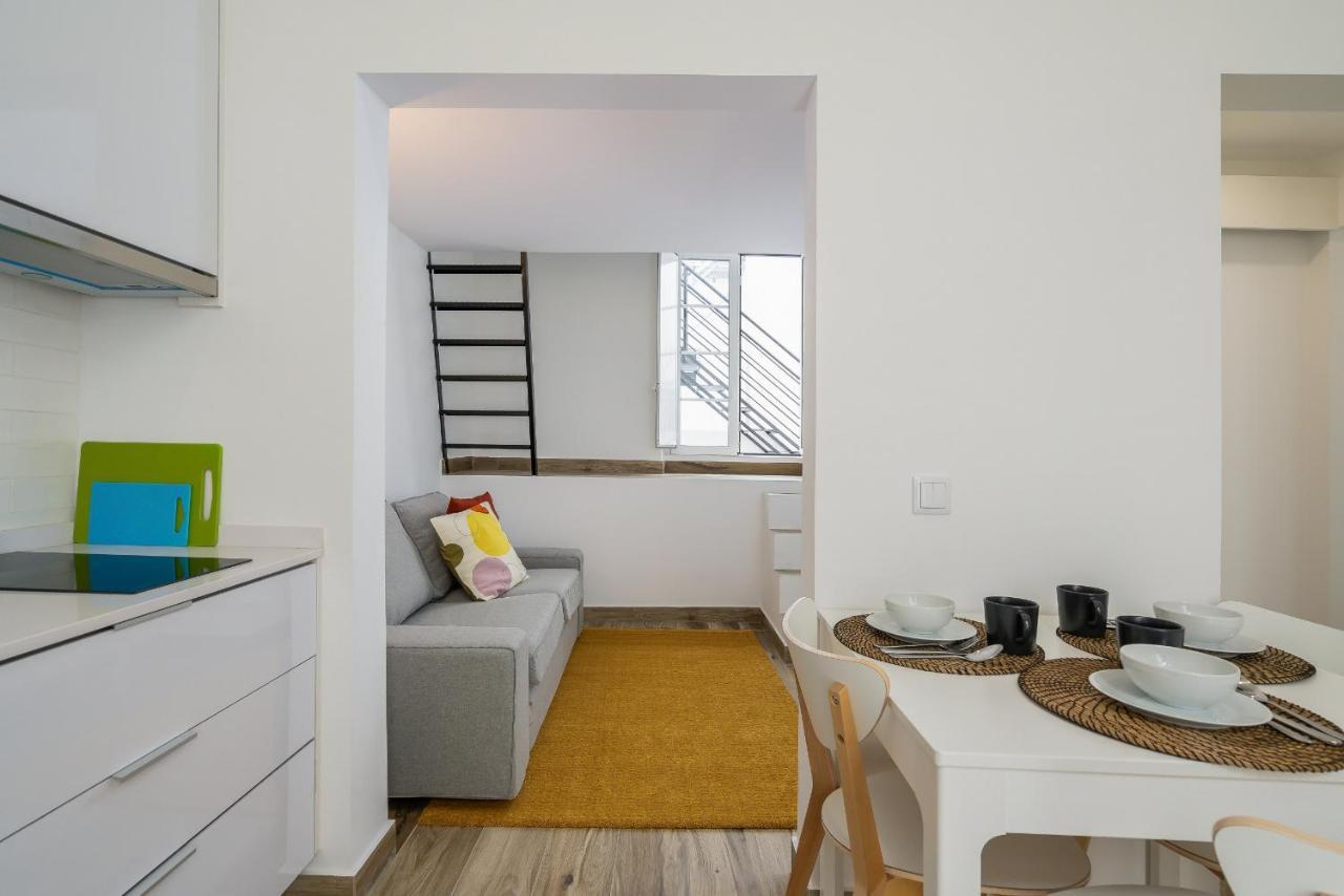 Tia Anica House II - Apartment With Terrace In Central Fuseta Beach Village ภายนอก รูปภาพ